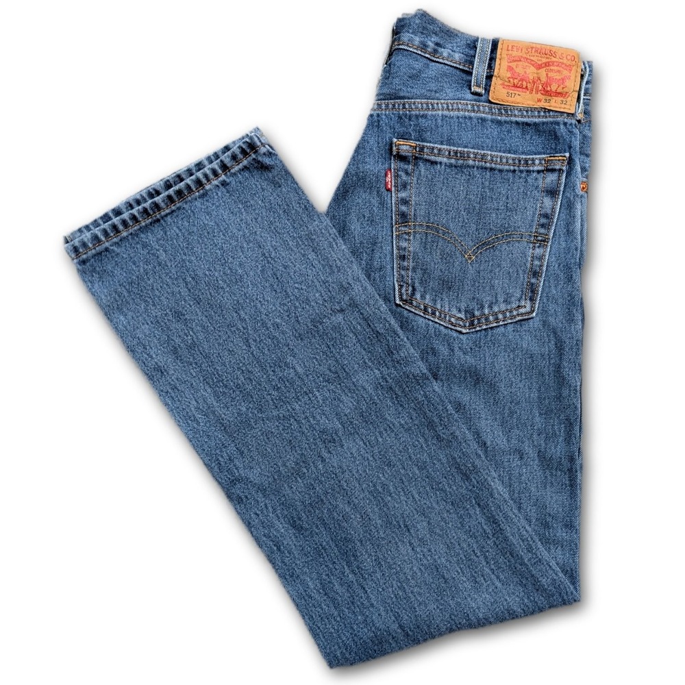 Levi's 517 Mens 32x32 Blue Bootcut 100% Cotton Denim Jeans Medium Wash